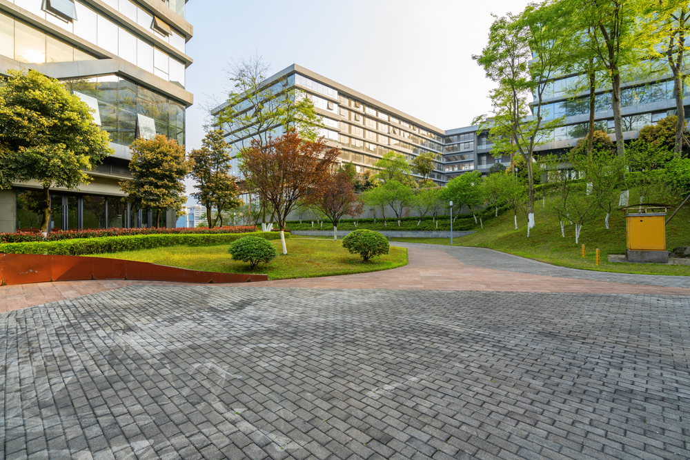 Green,Environment,Of,Office,Buildings,In,Science,And,Technology,Park,